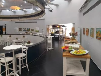 כיבוד במתחם המבואה